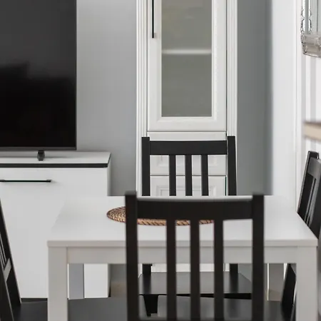 Apartment Park Zeromskiego Comfort By Bookinghost *